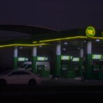 霍尔木兹海峡危机推动油价暴涨，日韩股市承压——我认为这是暂时的